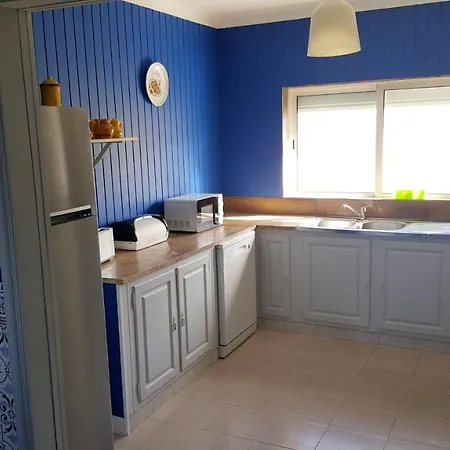 4 Bedrooms Appartement At Pataias 100 M Away From The Beach With Sea View Furnished Terrace And Wifi * Pataias