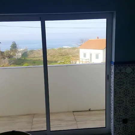 Διαμέρισμα 4 Bedrooms Appartement At Pataias 100 M Away From The Beach With Sea View Furnished Terrace And Wifi Pataias